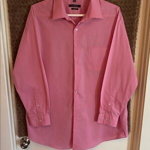 Synrgy Men’s Pink Long-Sleeve Dress Shirt with Chest Pocket